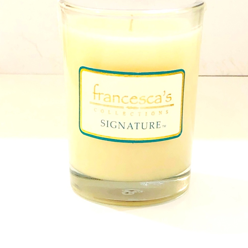 Francesca's Collections SIGNATURE CANDLE~RARE. - Picture 3 of 8